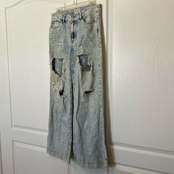 UNIQ BY LITZ Flare Jeans! - Picture 1 of 3